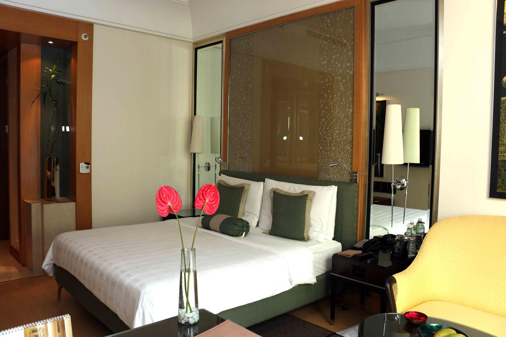 فندق تريدنت غيرغون غورغاون المظهر الخارجي الصورة A room at the Park Hyatt Hyderabad