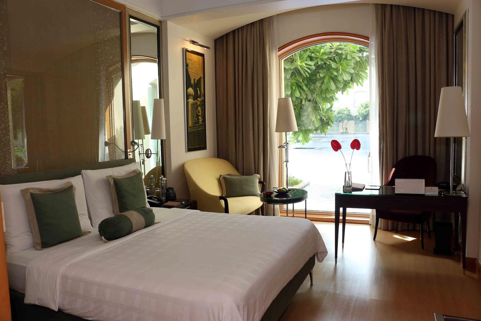 فندق تريدنت غيرغون غورغاون المظهر الخارجي الصورة A room at the Taj Bengal