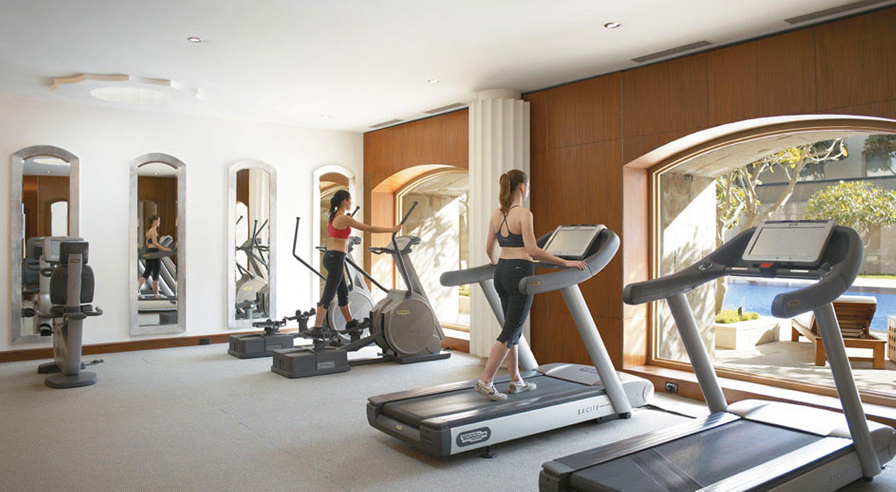 فندق تريدنت غيرغون غورغاون المظهر الخارجي الصورة A gym at a hotel
