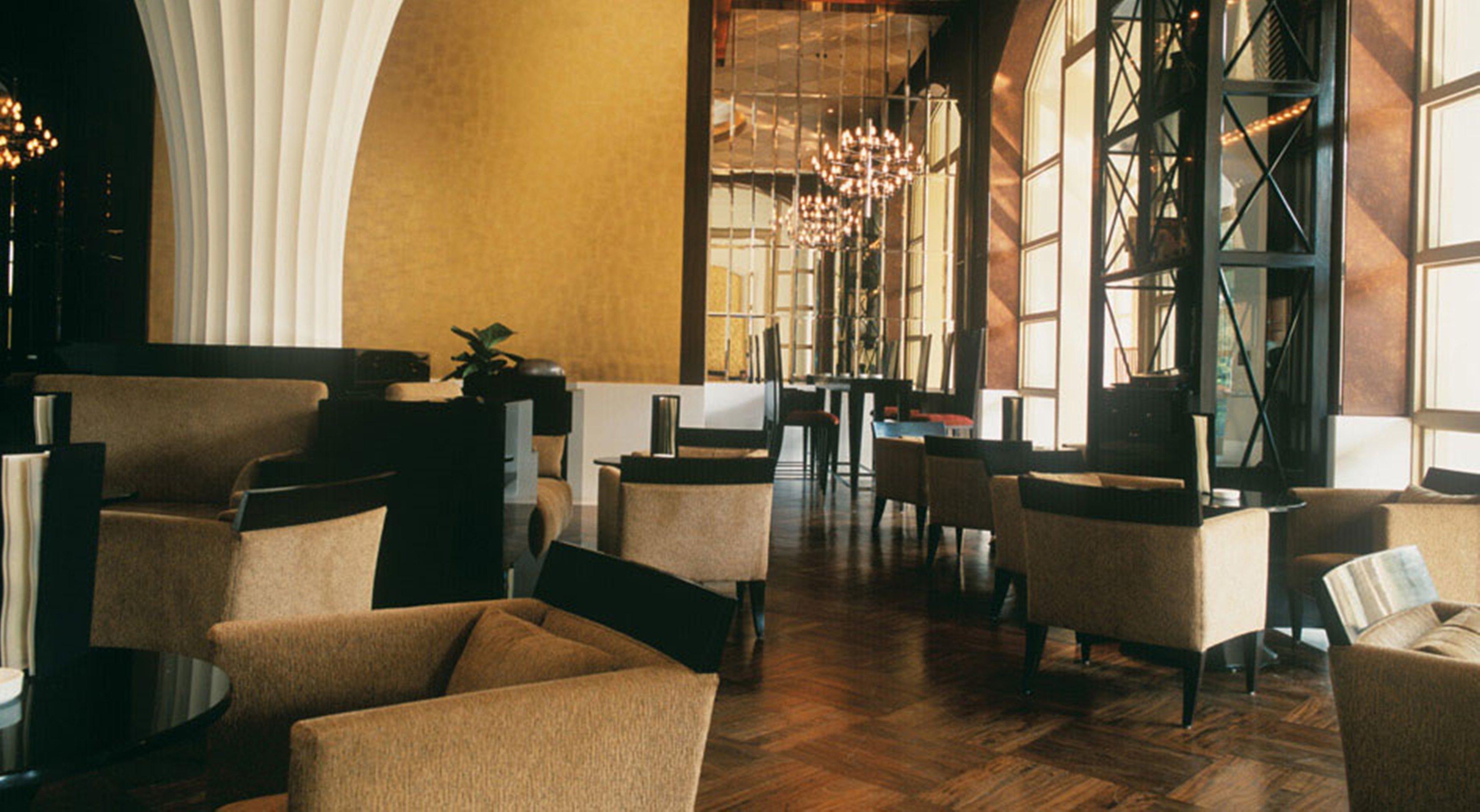 فندق تريدنت غيرغون غورغاون المظهر الخارجي الصورة The interior of the restaurant