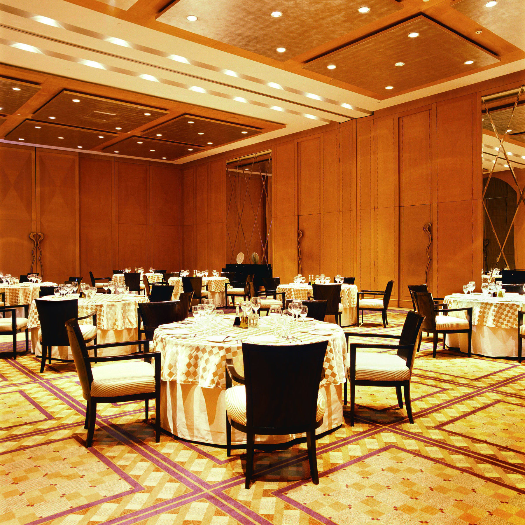 فندق تريدنت غيرغون غورغاون المطعم الصورة The ballroom