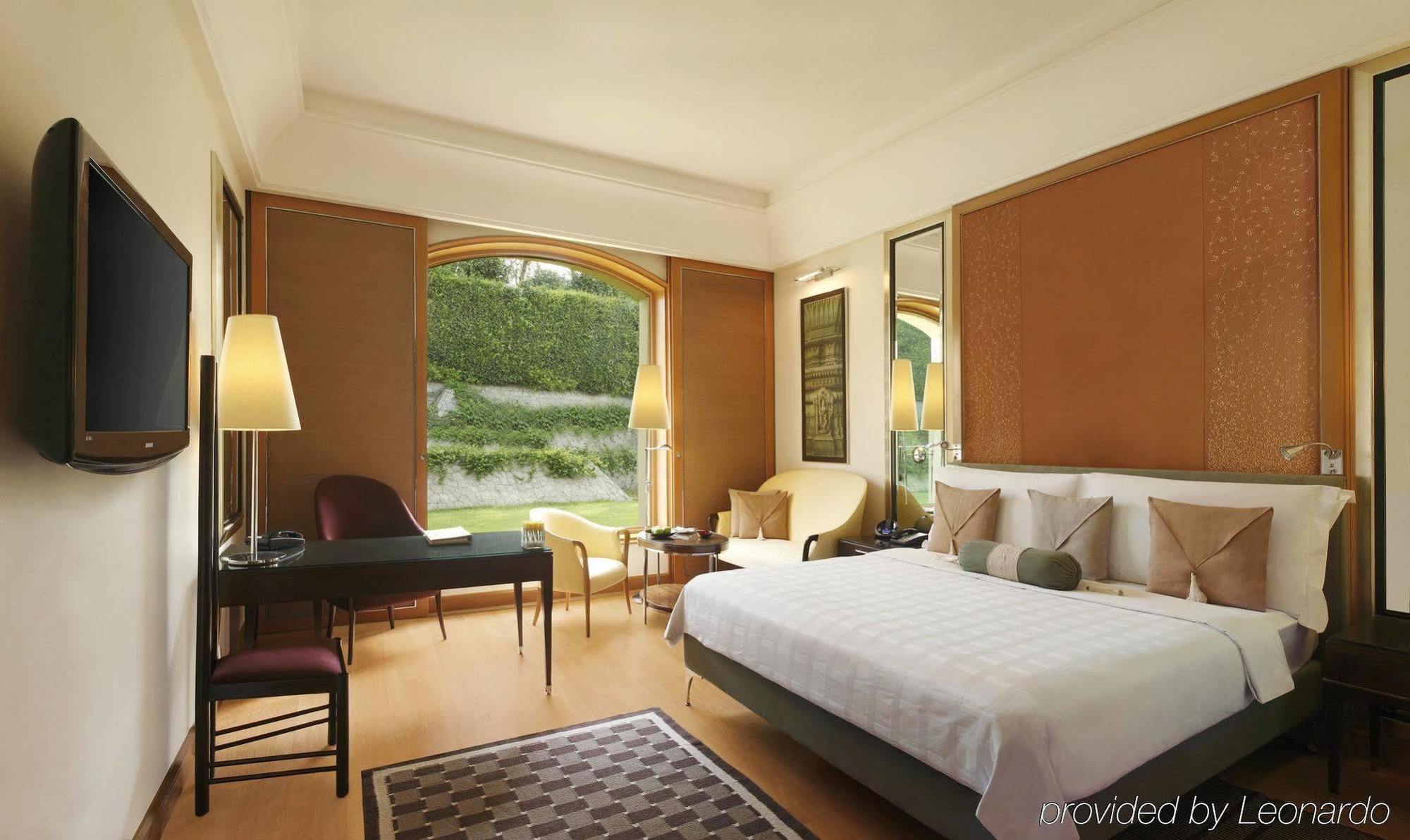 فندق تريدنت غيرغون غورغاون المظهر الخارجي الصورة A room at the Taj Bengal