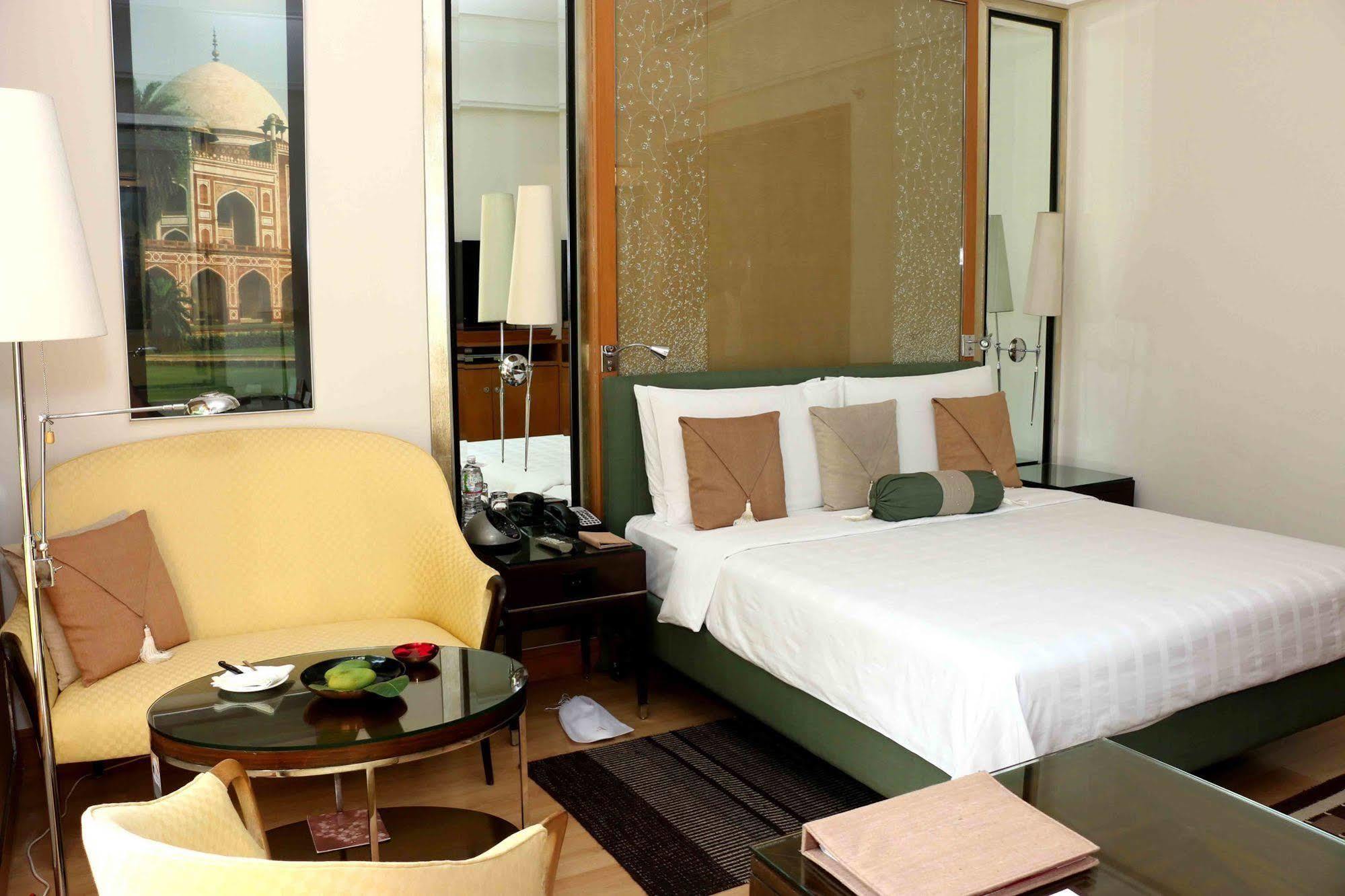 فندق تريدنت غيرغون غورغاون المظهر الخارجي الصورة A room at the Taj Mahal Palace
